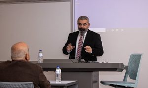 Acıbadem Üniversitesi’nde Düzenlenen Sempozyumda Sanal Kumar Bağımlılığı Ele Alındı