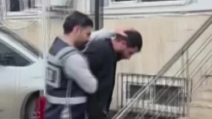 Adana’da boşanma aşamasındaki eşinin evine saldıran şahıs tutuklandı