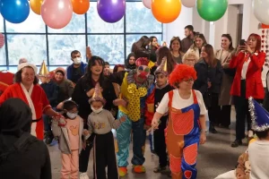 Adana’da Hastane Çocukları için Yılbaşı Eğlencesi