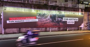 Afiş propagandası ters tepti! Tepkiler çığ gibi yağdı