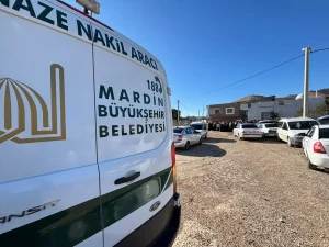 Ağabeyinin Yanına Defnedildi