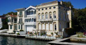 Aile üyeleri birbirine düştü: Kara Todori Yalısı icradan satışa çıktı