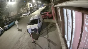 Alkollü Sürücü Park Halindeki Araçlara Çarptı