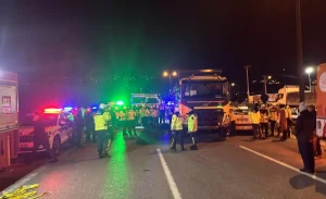 Anadolu Otoyolu’nda Kaza: Ulaşım Durdu