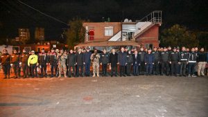 Antalya’da bağımlılardan bıktı, evinin camına yazı astı: Bu evde uyuşturucu satışı yoktur