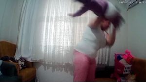 Antalya’da kan donduran görüntüler: 1 yaşındaki bebeğini feci şekilde dövdü