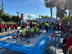 Antalya’da Öğrencilere Trafik Eğitimi