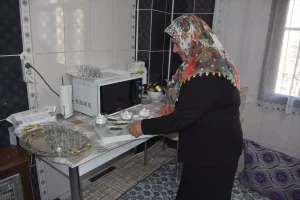 Arıcılık ile 5 Çocuğunu Üniversitede Okuttı