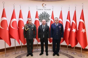 Azerbaycan Ataşesi Şehit Burak İbbiği’nin Ailesini Ziyaret Etti