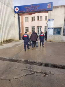 Bafra’da Baba-Oğul Hapis Cezasıyla Yakalandı
