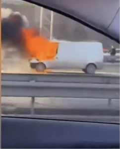 Bağcılar TEM Otoyolu’nda Panelvanda Yangın