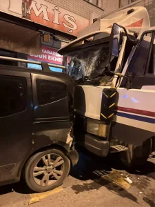 Bahçelievler’de Kamyonet Kazası