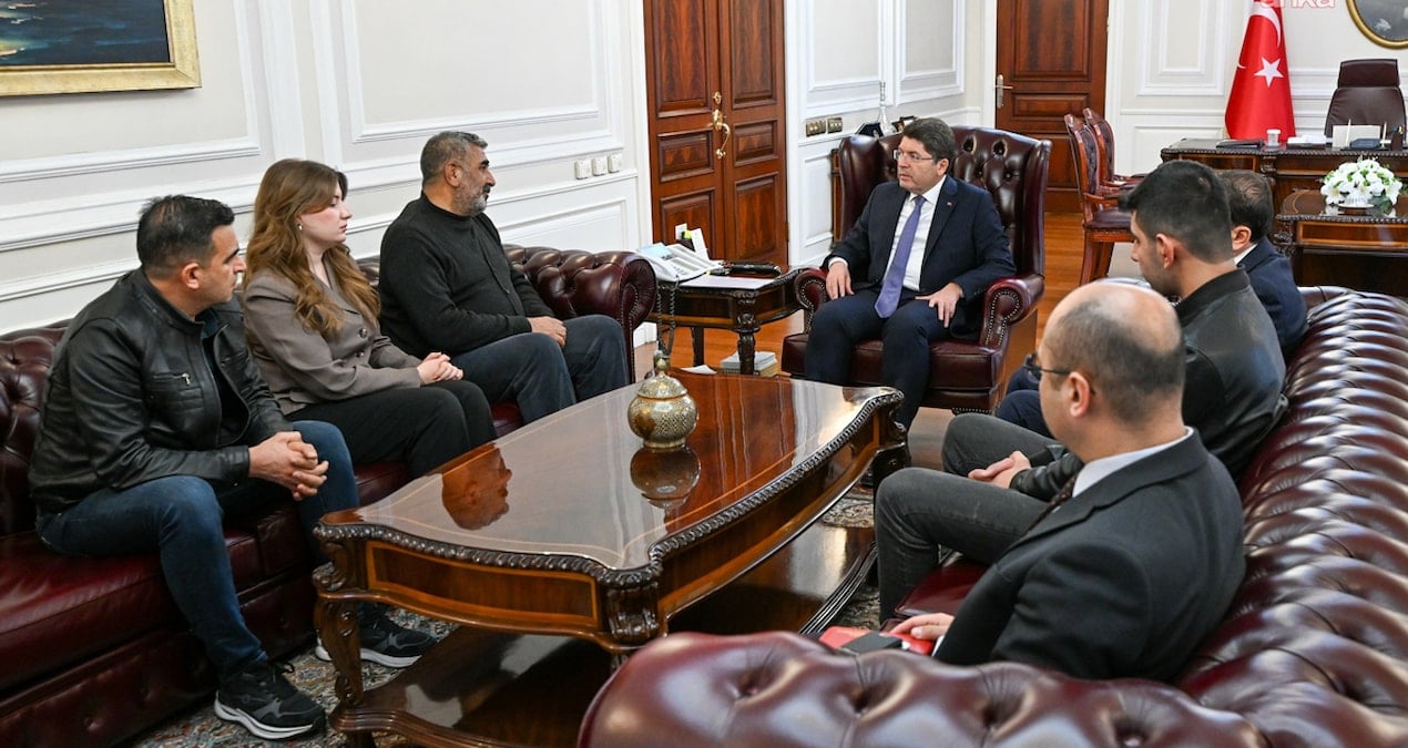 Bakan Tunç, Rojin’in babası ile bir araya geldi