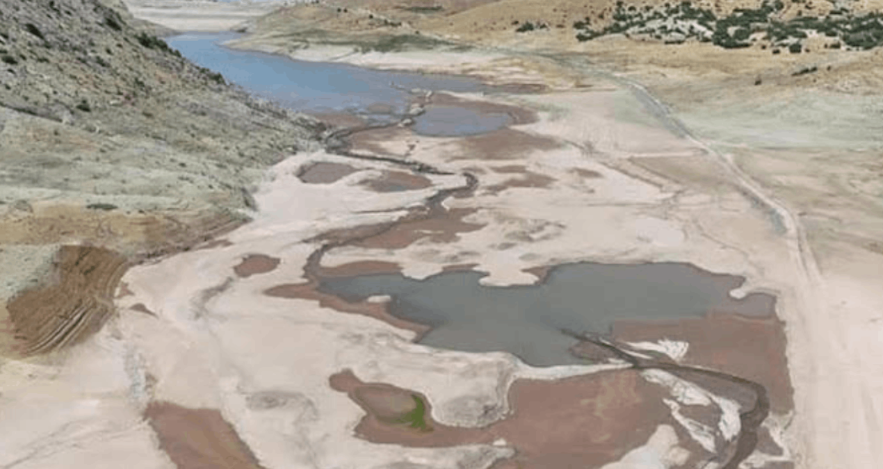 Bakanlıktan itiraf gibi yanıt: 50 yıllık su vaadi yüzde 1 dolulukta kaldı: Suç, AKP’li belediyeye atıldı