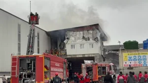 Başiskele’de Beton Santralinde Yangın