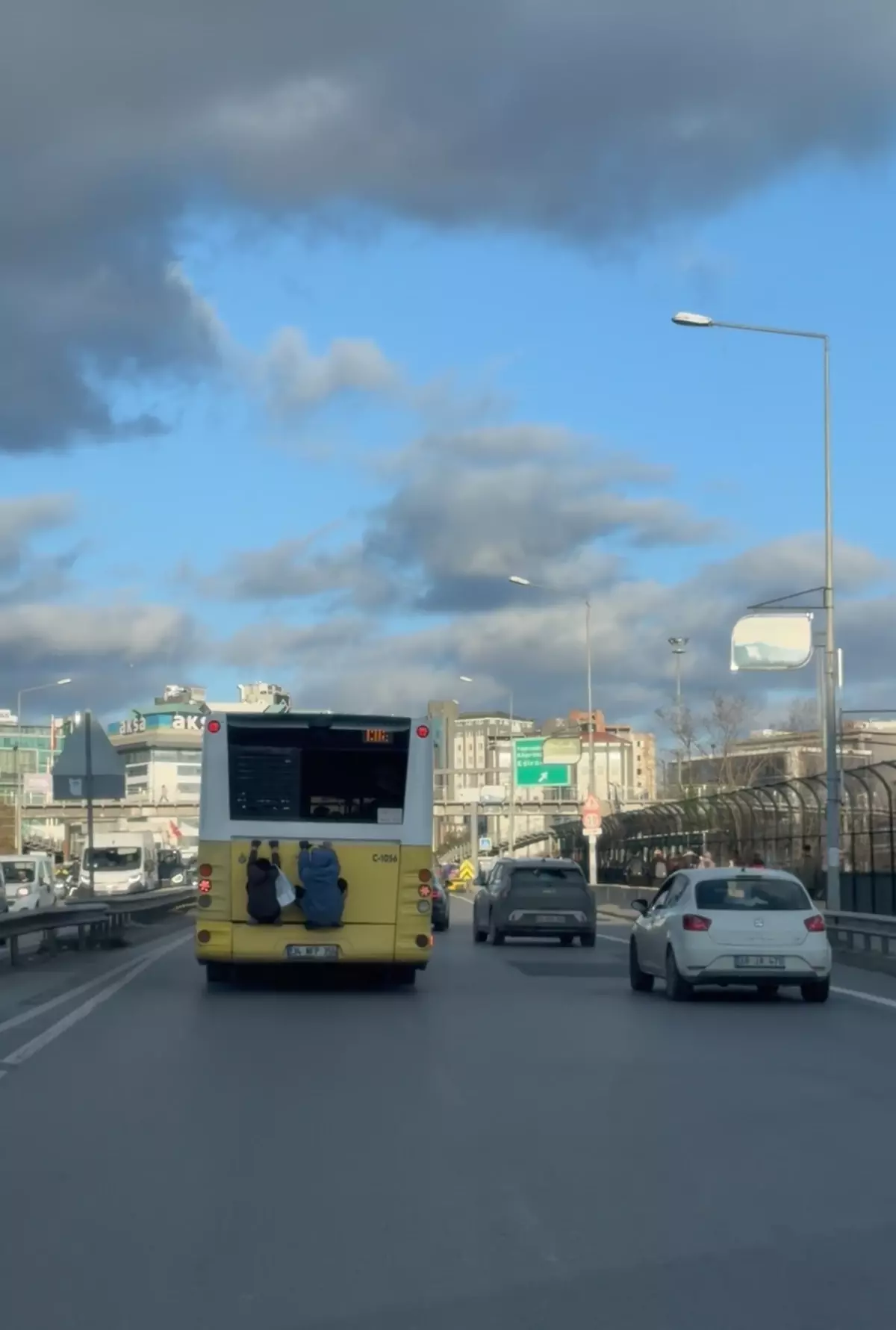 Beykoz’da Çocukların Tehlikeli Yolculuğu