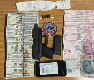 Beyoğlu’nda Silahlı Gasp Zanlısı Tutuklandı