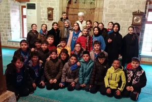 Beypazarı’nda ortaokul öğrencilerinden tarihi Sultan Alaeddin Camisi’ne ziyaret