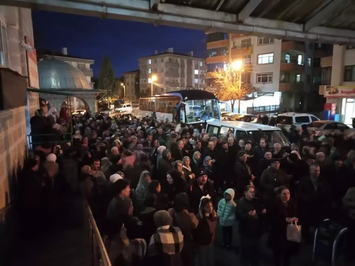 Beypazarı’ndan 60 Kişi Umreye Uğurlandı