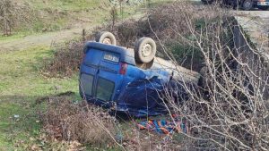 Bilecik’te kontrolden çıkan araç köprüden aşağı uçtu