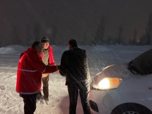 Bingöl’de Yoğun Kar, 20 Araç Mahsur Kaldı