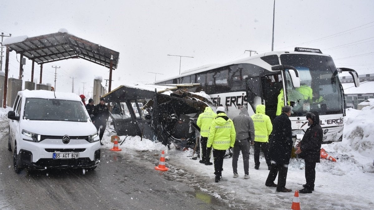 Bitlis’te yolcu otobüsünün kaza görüntüleri ortaya çıktı