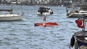 Bodrum’da Fırtına: Ağaçlar Devrildi, Feribot Seferleri İptal