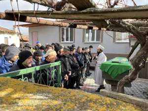 Boğularak Öldürülen Esra Muratoğlu Toprağa Verildi