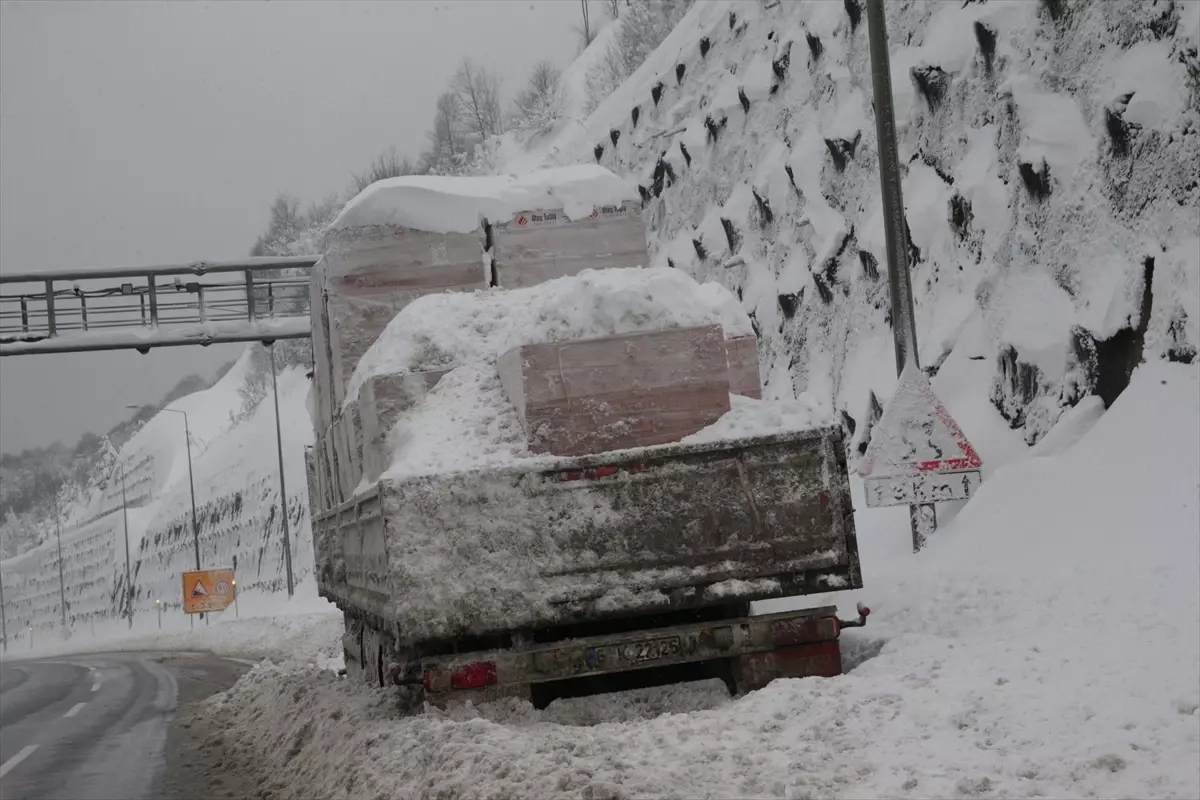 Bolu’da Eğitime Kar Engeli