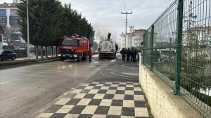 Bolu’da Yol Süpürme Aracında Yangın