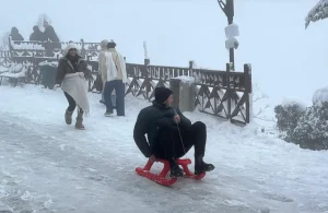 Boztepe Karla Beyaza Büründü