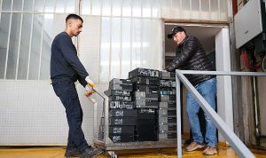 Buca’da atık elektrikli ve elektronik eşyalar geri dönüşüme kazandırılıyor