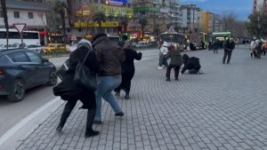 Bursa’da 75 kilometre hızla esen lodos hayatı felç etti