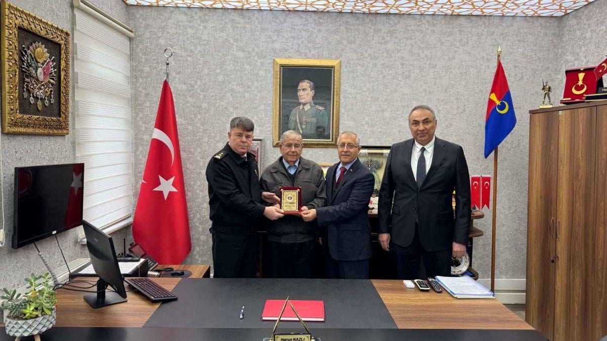 Bursa’da bir çiftçi 70 milyonluk mal varlığını jandarmaya bağışladı