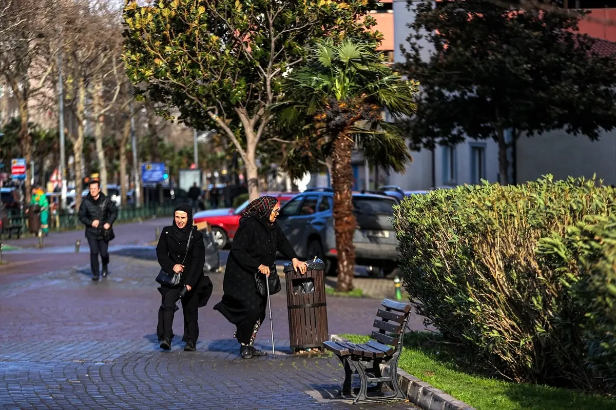 Bursa’da Kuvvetli Rüzgar Hayatı Olumsuz Etkiliyor