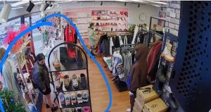 Butikte üzerine giydiği 20 bin liralık kıyafetle kayıplara karıştı