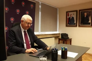 Büyükelçi Uyanık, Yılın Kareleri Oylamasına Katıldı