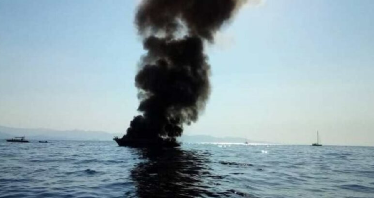 Çanakkale açıklarında balıkçı teknesi yandı, 5 balıkçı kurtarıldı