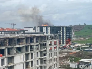 Çanakkale’de 9 Katlı Binada Yangın