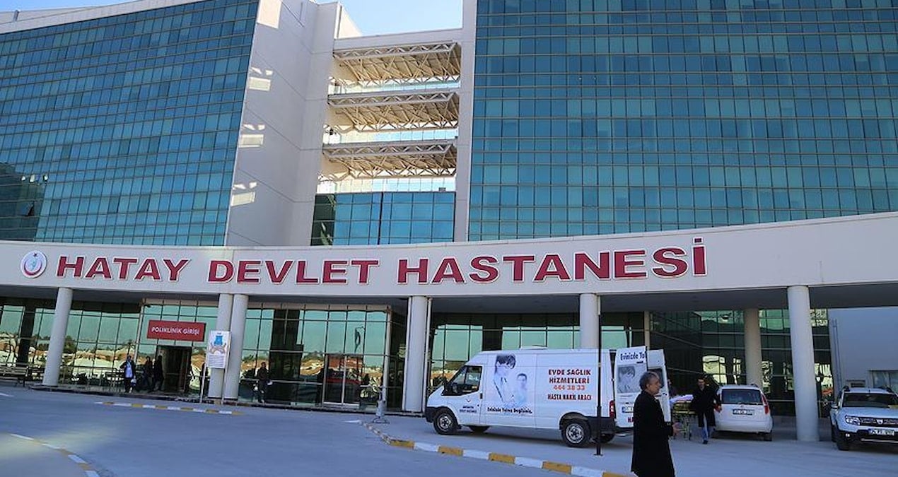 ‘Canlı bombayım’ diye bağırdı, hastaneyi birbirine kattı