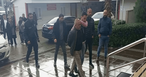 Çantasında 9 kilo metamfetamin ile yakalandı