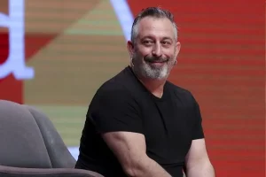 Cem Yılmaz’ın dövmesiyle dalga geçtiği oyuncunun kim olduğu belli oldu