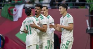 Cezayir 3’te 3 yaparak gruptan çıktı