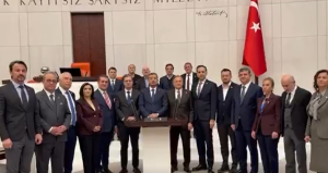 CHP’nin Meclis’teki emekli nöbeti 13’üncü gününde… ‘Emeklilerin aylığı asgari ücret olana kadar eylemlerimize devam edeceğiz’