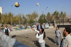 Cizre’de Eğitim Müdürü Voleybol Oynadı