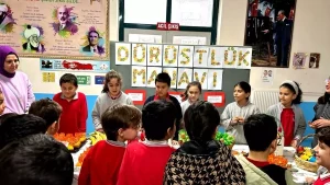 Çocuklardan Gazzeli Çocuklara Destek