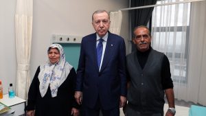 Cumhurbaşkanı Erdoğan’dan Aydın Şehir Hastanesi’ndeki hastalara ziyaret