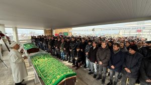 Cüneyt Özdemir’in annesi Hamiyet Özdemir, son yolculuğuna uğurlandı