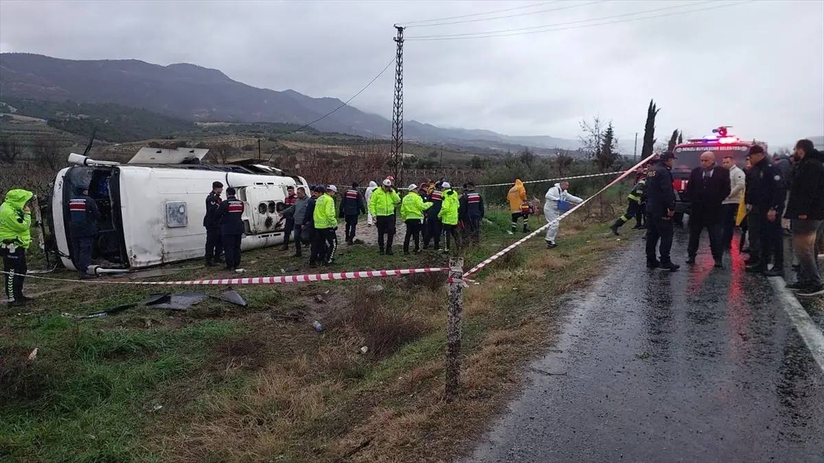 Denizli’de Midibüs Kazası: 1 Ölü, 24 Yaralı