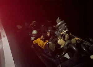 Dikili ve Menderes’te 74 Düzensiz Göçmen Yakalandı